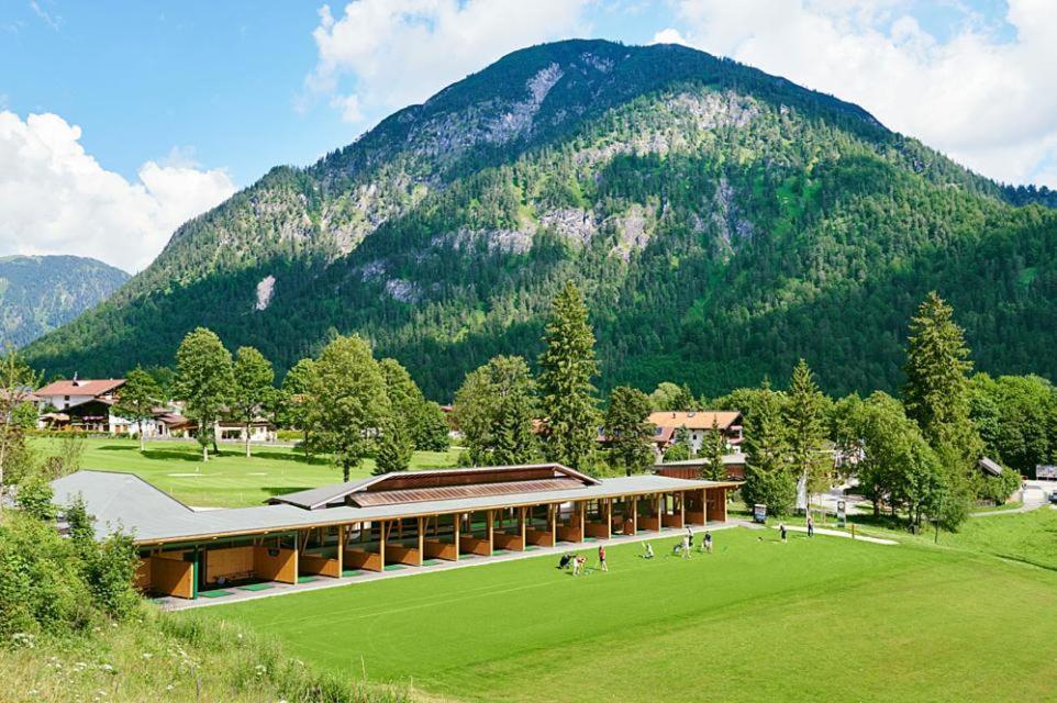 Urban Alpine Penthouse With Lake View Maurach  Exterior foto